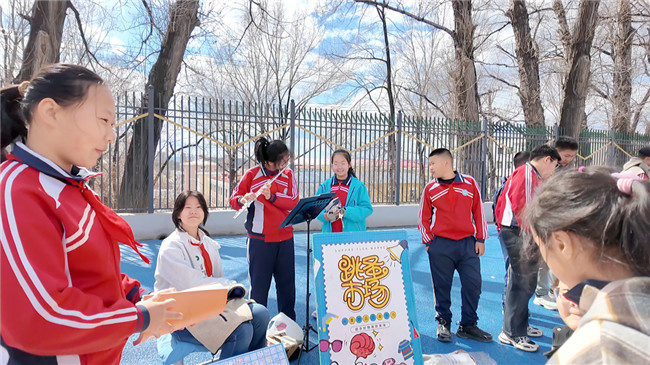 【“悦”读边城】跳蚤书市溢书香，童心阅享好时光