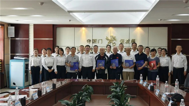 党建铸魂守国门薪火相传续华章｜绥芬河海关以荣休仪式传承初心使命，赓续国门奋斗精神