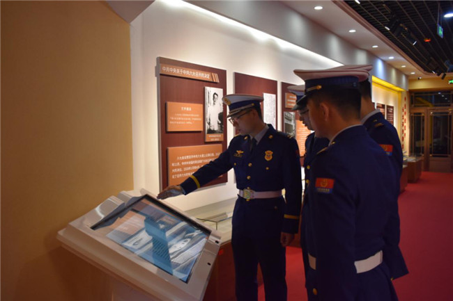 追寻红色足迹汲取奋进力量——哈尔滨消防救援机动支队绥芬河中队走进中共六大历史资料馆参观见学