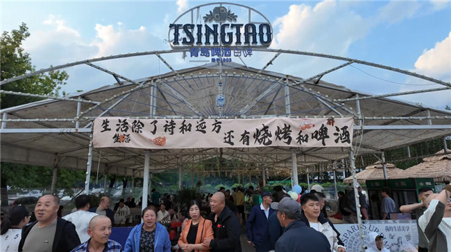 【开放发展跃升计划·消费升级赋能行动】2026绥芬河中俄烧烤啤酒节燃情开幕，边城夏夜经济再掀热潮